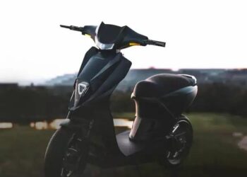 Simple One - First electric scooter from Simple Energy