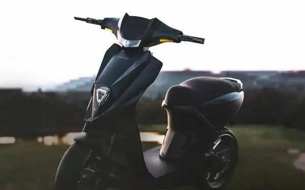 Simple One - First electric scooter from Simple Energy