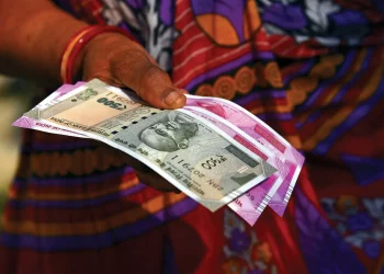 அனைத்துப் பெண்களுக்கும் மாதம் ரூ.1000 உதவித்தொகை - முதல்வர்