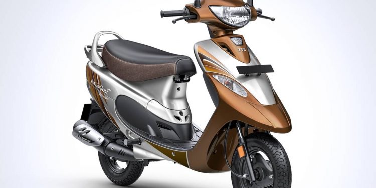 புதிய ஸ்கூட்டியின் நம்பர் பிளேட்டால் மாணவிக்கு நேர்ந்த அவமானம்