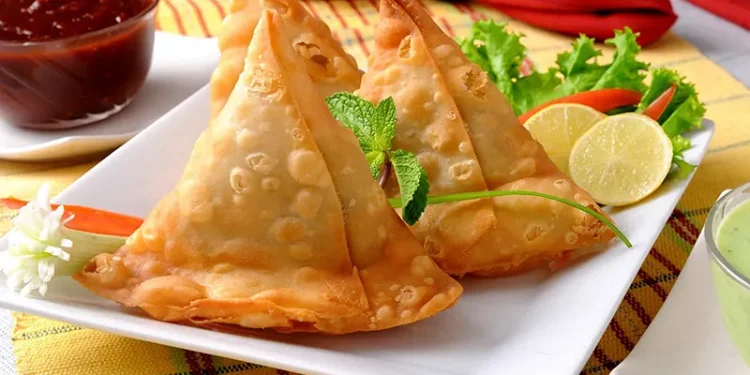 சமோசா தடை செய்யப்பட்டுள்ள நாடு எது? ஏன்? தெரியுமா?